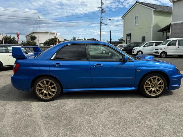 インプレッサ ＷＲＸ　ＳＴｉ　４ＷＤ　ドライブレコーダー　ＥＴＣ　アルミホイール　ＭＴ　キーレスエントリー　電動格納ミラー　ＣＤ　ＵＳＢ　Ｂｌｕｅｔｏｏｔｈ　衝突安全ボディ　ＡＢＳ　エアコン　パワーステアリング　パワーウィンドウ（18枚目）