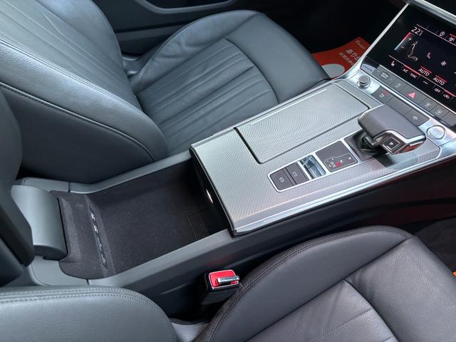 Ａ７スポーツバック ５５ＴＦＳＩクワトロ　デビューパッケージ　メーカーナビ　サラウンドビューカメラ　アウディプレセンス／ドライブアシスト　マルチカラーアンビエントライティング　ＨＤマトリクスＬＥＤヘッドライト　ＬＥＤリヤダイナミックターンインディケーター（44枚目）