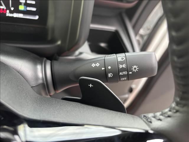 スペーシアカスタム ハイブリッドＸＳターボ　届出済未使用車　スズキセーフティサポート　プッシュスタート　ハーフレザーシート　シートヒーター　両側パワスラ　ＬＥＤヘッド／フォグ／シーケンシャルターンランプ　純正１５インチＡＷ　電格ウインカーミラー（25枚目）