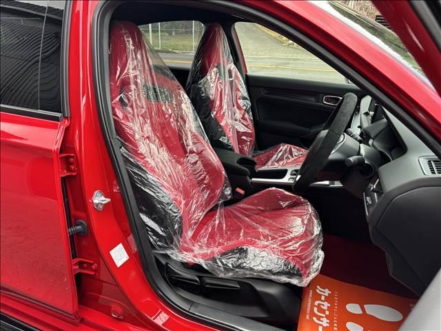シビック タイプＲ　ワンオーナー　ホンダコネクトディスプレー　Ｂカメラ　ホンダセンシング　専用シート　フルＬＥＤヘッドランプ　純正１９インチＡＷ　専用サスペンション　Ｂｒｅｎｂｏ製ディスクブレーキ　ＥＴＣ２．０（21枚目）
