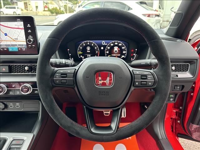 シビック タイプＲ　ワンオーナー　ホンダコネクトディスプレー　Ｂカメラ　ホンダセンシング　専用シート　フルＬＥＤヘッドランプ　純正１９インチＡＷ　専用サスペンション　Ｂｒｅｎｂｏ製ディスクブレーキ　ＥＴＣ２．０（24枚目）