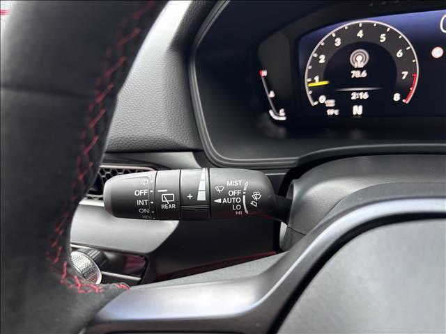 シビック タイプＲ　ワンオーナー　ホンダコネクトディスプレー　Ｂカメラ　ホンダセンシング　専用シート　フルＬＥＤヘッドランプ　純正１９インチＡＷ　専用サスペンション　Ｂｒｅｎｂｏ製ディスクブレーキ　ＥＴＣ２．０（25枚目）