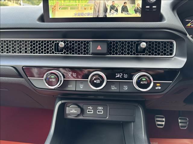 シビック タイプＲ　ワンオーナー　ホンダコネクトディスプレー　Ｂカメラ　ホンダセンシング　専用シート　フルＬＥＤヘッドランプ　純正１９インチＡＷ　専用サスペンション　Ｂｒｅｎｂｏ製ディスクブレーキ　ＥＴＣ２．０（41枚目）