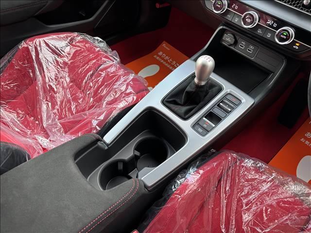 シビック タイプＲ　ワンオーナー　ホンダコネクトディスプレー　Ｂカメラ　ホンダセンシング　専用シート　フルＬＥＤヘッドランプ　純正１９インチＡＷ　専用サスペンション　Ｂｒｅｎｂｏ製ディスクブレーキ　ＥＴＣ２．０（42枚目）
