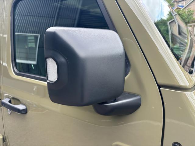 ジープ・ラングラーアンリミテッド スポーツ　’４１エディション　国内１５０台限定車　専用フェンダーデカール　専用Ｗｉｌｌｙｓウインドウデカール　専用Ｏｎｅ　ｏｆ‘４１バッジ　Ｏｎｅ　ｏｆ‘４１ジープオリジナルキーチェーン　ＰＯＬｅＲ×ＪＥＥＰトートバックパック（18枚目）