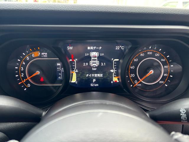 ジープ・ラングラーアンリミテッド スポーツ　’４１エディション　国内１５０台限定車　専用フェンダーデカール　専用Ｗｉｌｌｙｓウインドウデカール　専用Ｏｎｅ　ｏｆ‘４１バッジ　Ｏｎｅ　ｏｆ‘４１ジープオリジナルキーチェーン　ＰＯＬｅＲ×ＪＥＥＰトートバックパック（31枚目）