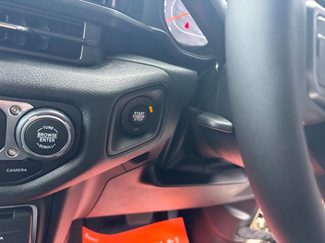 ジープ・ラングラーアンリミテッド スポーツ　’４１エディション　国内１５０台限定車　専用フェンダーデカール　専用Ｗｉｌｌｙｓウインドウデカール　専用Ｏｎｅ　ｏｆ‘４１バッジ　Ｏｎｅ　ｏｆ‘４１ジープオリジナルキーチェーン　ＰＯＬｅＲ×ＪＥＥＰトートバックパック（33枚目）