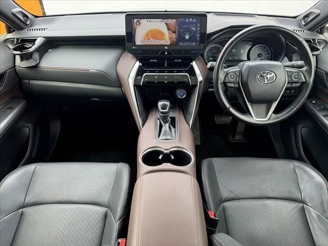 ハリアーハイブリッド Ｚ　レザーパッケージ　調光パノラマルーフ　パノラミックビューモニター　１２．３型ナビ　ＪＢＬ　セーフティセンス　ＢＳＭ　ＬＥＤヘッド　パワーバックドア　パワーシート　革シート　快適温熱シート　純１９インチＡＷ　ＥＴＣ（2枚目）