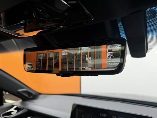 ハリアーハイブリッド Ｚ　レザーパッケージ　調光パノラマルーフ　パノラミックビューモニター　１２．３型ナビ　ＪＢＬ　セーフティセンス　ＢＳＭ　ＬＥＤヘッド　パワーバックドア　パワーシート　革シート　快適温熱シート　純１９インチＡＷ　ＥＴＣ（4枚目）