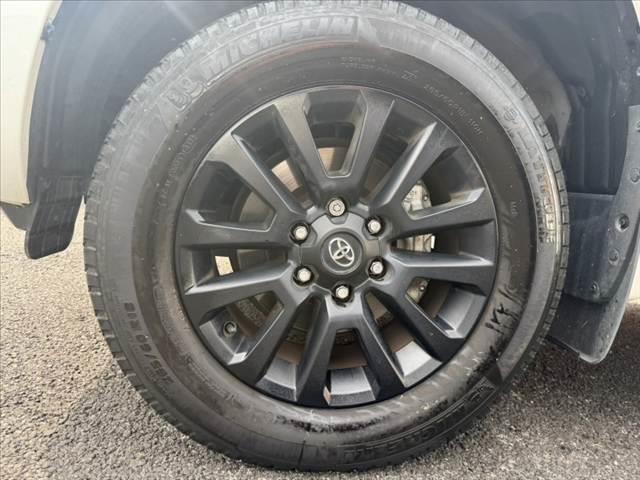 ランドクルーザープラド ＴＸ　Ｌパッケージ　マットブラックエディション　後期　４ＷＤ　ムーンルーフ　純ＯＰナビ　パノラマモニター　セーフティセンス　パーキングサポートブレーキ　ＬＥＤヘッド　ルーフレール　純１８インチＡＷ　ベージュ革シート　スマートキー　ＥＴＣ　ドラレコ（41枚目）