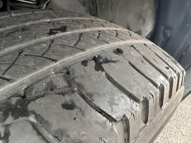 ランドクルーザープラド ＴＸ　Ｌパッケージ　マットブラックエディション　後期　４ＷＤ　ムーンルーフ　純ＯＰナビ　パノラマモニター　セーフティセンス　パーキングサポートブレーキ　ＬＥＤヘッド　ルーフレール　純１８インチＡＷ　ベージュ革シート　スマートキー　ＥＴＣ　ドラレコ（42枚目）