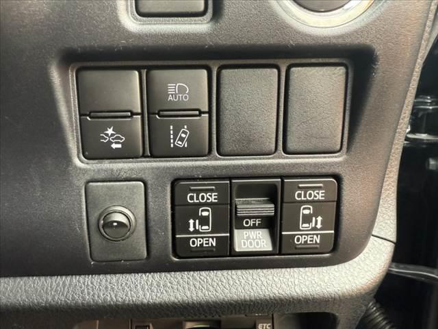 ヴォクシー ＺＳ　煌ＩＩ　禁煙車　後期　１０インチナビ　フリップダウン　セーフティセンス　両電スラ　フルセグ　バックカメラ　クリアランスソナー　ＥＴＣ　ドラレコ　純１６インチＡＷ　ＬＥＤヘッド　スマートキー　クルコン（7枚目）