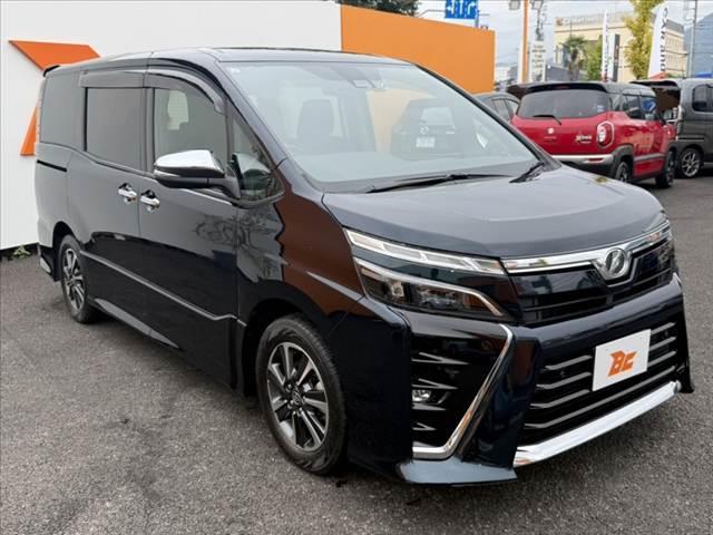 ヴォクシー ＺＳ　煌ＩＩ　禁煙車　後期　１０インチナビ　フリップダウン　セーフティセンス　両電スラ　フルセグ　バックカメラ　クリアランスソナー　ＥＴＣ　ドラレコ　純１６インチＡＷ　ＬＥＤヘッド　スマートキー　クルコン（8枚目）