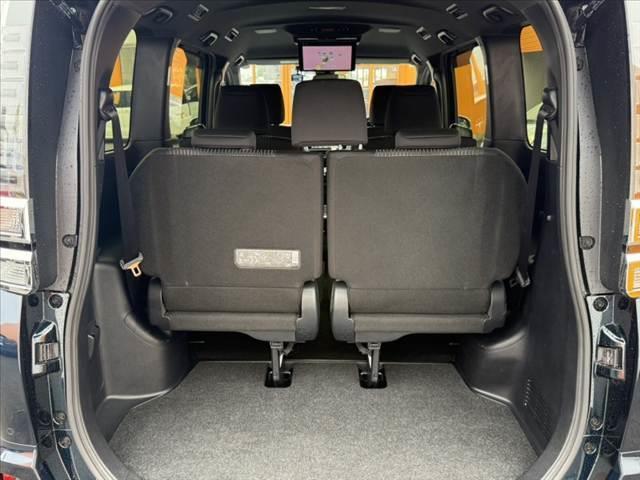 ヴォクシー ＺＳ　煌ＩＩ　禁煙車　後期　１０インチナビ　フリップダウン　セーフティセンス　両電スラ　フルセグ　バックカメラ　クリアランスソナー　ＥＴＣ　ドラレコ　純１６インチＡＷ　ＬＥＤヘッド　スマートキー　クルコン（19枚目）