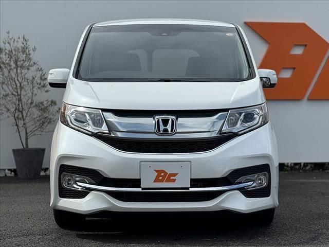 ステップワゴンスパーダ スパーダ　ホンダセンシング　禁煙車　ホンダセンシング　９インチナビ　フルセグ　バックカメラ　ＬＥＤヘッド　オートライト　フォグ　スマートキー　シートバックテーブル　純１６インチＡＷ　ＥＴＣ　ステリモ　横滑り防止　パドルシフト（9枚目）