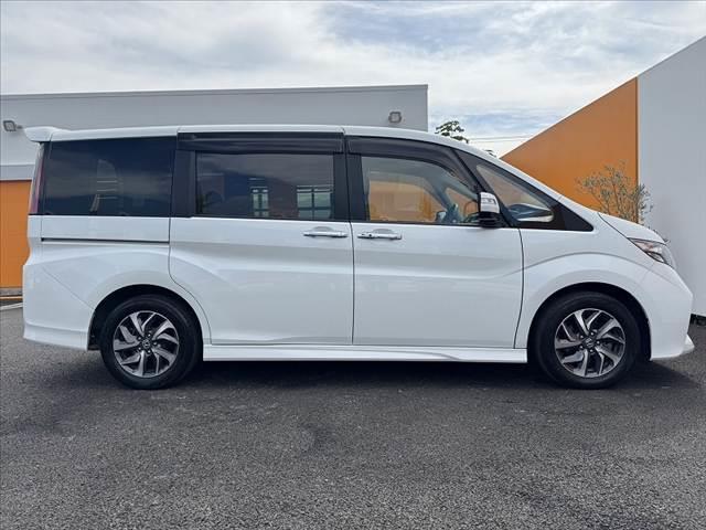 ステップワゴンスパーダ スパーダ　ホンダセンシング　禁煙車　ホンダセンシング　９インチナビ　フルセグ　バックカメラ　ＬＥＤヘッド　オートライト　フォグ　スマートキー　シートバックテーブル　純１６インチＡＷ　ＥＴＣ　ステリモ　横滑り防止　パドルシフト（12枚目）