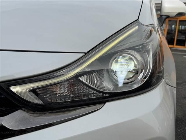 プリウスアルファ Ｓツーリングセレクション・Ｇ’ｓ　禁煙車　後期　９インチナビ　ＦＤモニター　フルセグ　バックカメラ　ＬＥＤヘッド　オートライト　スマートキー　ＥＴＣ　ステリモ　純１８インチＡＷ　ダウンサス　合皮コンビシート　シートリフター　７人乗（31枚目）