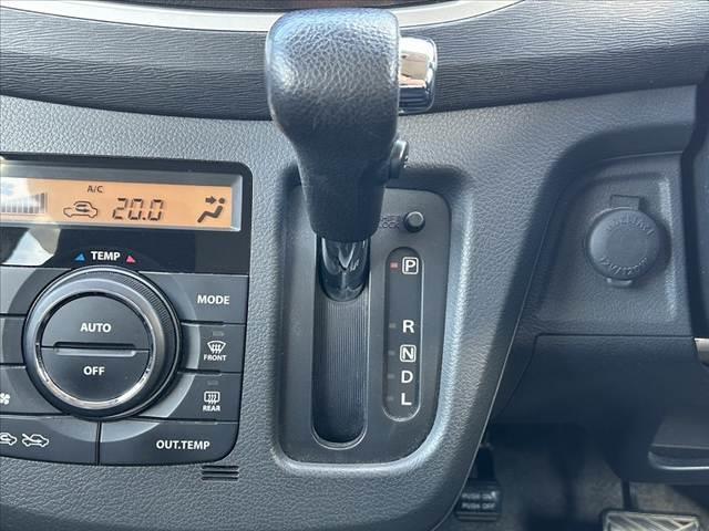 ワゴンR 20周年記念車 レーダーブレーキ HIDヘッド プッシュスタート 誤発進抑制 エネチャージ Aストップ イモビ シートヒーター シートリフター チルトステ アームレスト Aライト 純15インチAW エコクール ESP(23枚目)