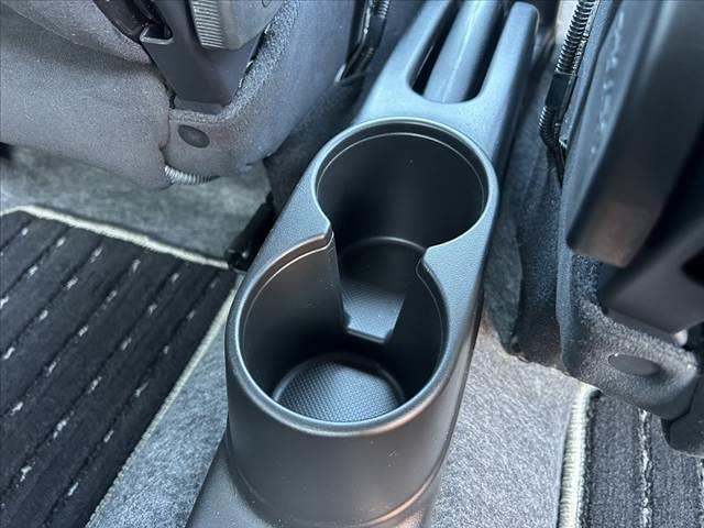 アルトワークス ベースグレード 車検整備付 後期 セーフティサポート ナビ 地デジTV RECAROシート HIDヘッド Aライト プッシュスタート パドルシフト 革巻きステ プライバシーガラス リアワイパー ウィンカーミラー Rスポイラー(28枚目)