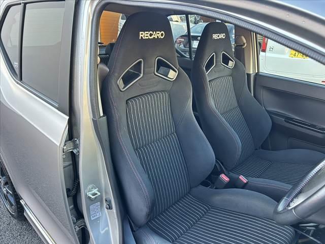 アルトワークス ベースグレード 車検整備付 後期 セーフティサポート ナビ 地デジTV RECAROシート HIDヘッド Aライト プッシュスタート パドルシフト 革巻きステ プライバシーガラス リアワイパー ウィンカーミラー Rスポイラー(29枚目)