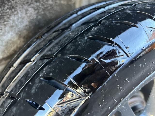 アルトワークス ベースグレード 車検整備付 後期 セーフティサポート ナビ 地デジTV RECAROシート HIDヘッド Aライト プッシュスタート パドルシフト 革巻きステ プライバシーガラス リアワイパー ウィンカーミラー Rスポイラー(42枚目)