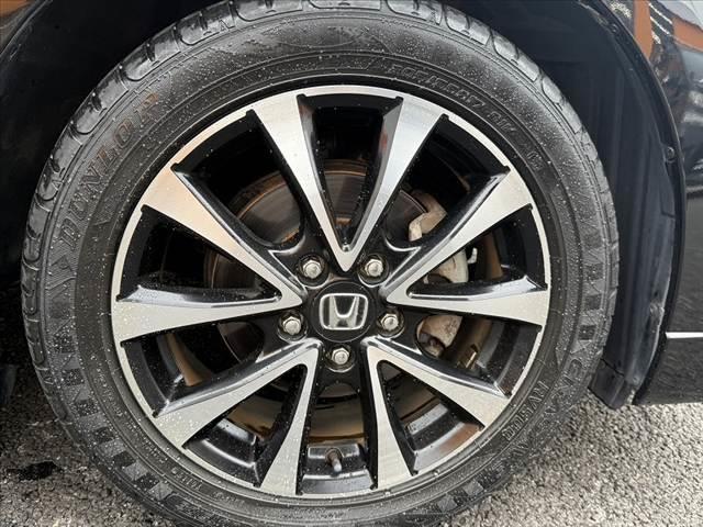 ステップワゴンスパーダ Z クールスピリット 禁煙車 両側パワスラ 9インチナビ フルセグ バックカメラ ドラレコ クルコン Wエアバック Aストップ HIDヘッド Aライト ETC 純正17インチAW オートエアコン スマートキー イモビ(39枚目)