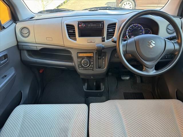 ワゴンR FX 車検整備付 オーディオ オートエアコン アイドリングストップ リモコンキー レベライザー 電格ミラー バニティミラー アームレスト シートアンダーボックス マットバイザー リアワイパー ISOーFIX(2枚目)