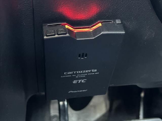 ソリオ ハイブリッドMX 禁煙車 車検整備付 パワスラ 社外ナビ フルセグ Bカメラ BT ETC レーダーブレーキ コーナーセンサー スマートキー Aストップ チルトステア アームレスト シートリフター サンシェード テーブル 純15AW(6枚目)