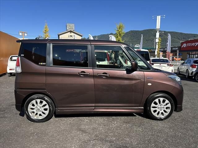 ソリオ ハイブリッドMX 禁煙車 車検整備付 パワスラ 社外ナビ フルセグ Bカメラ BT ETC レーダーブレーキ コーナーセンサー スマートキー Aストップ チルトステア アームレスト シートリフター サンシェード テーブル 純15AW(12枚目)