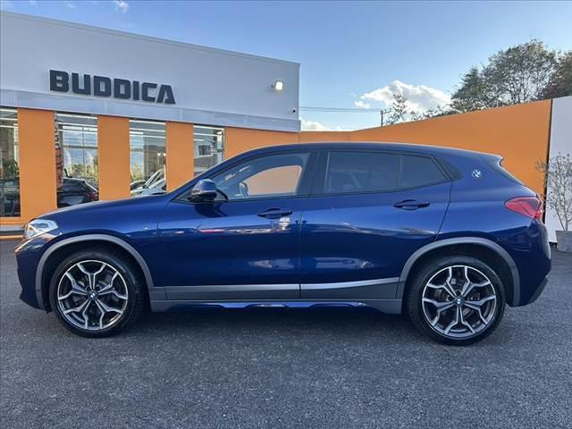 ガラスコーティングなども行っております。プロの業者による、施工ですのでご安心してお頼みください。