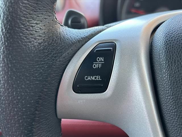 スマートフォーツークーペ ＢＲＡＢＵＳ　エクスクルーシブ　ＥＤ　テーラーメイド　禁煙車　後期　レッド革シート　ガラスルーフ　ナビ　フルセグ　バックカメラ　ＨＩＤヘッド　アンビエントライト　シートヒーター　革巻ステ　Ｆ１６インチＡＷ　Ｒ１７インチＡＷ　クルコン　ＥＴＣ　タコメーター（27枚目）