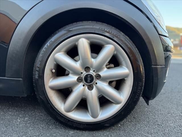 MINI ワン 禁煙車 オーディオ 6AT プッシュスタート ドラレコ ETC 12Vソケット シートリフター ISOFIX バニティミラー 電格ミラー オレンジターンランプ 17インチAW 無塗装ドアミラー(37枚目)