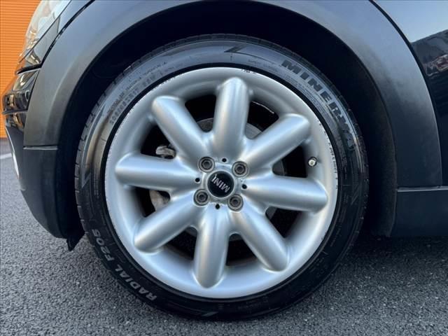 MINI ワン 禁煙車 オーディオ 6AT プッシュスタート ドラレコ ETC 12Vソケット シートリフター ISOFIX バニティミラー 電格ミラー オレンジターンランプ 17インチAW 無塗装ドアミラー(39枚目)