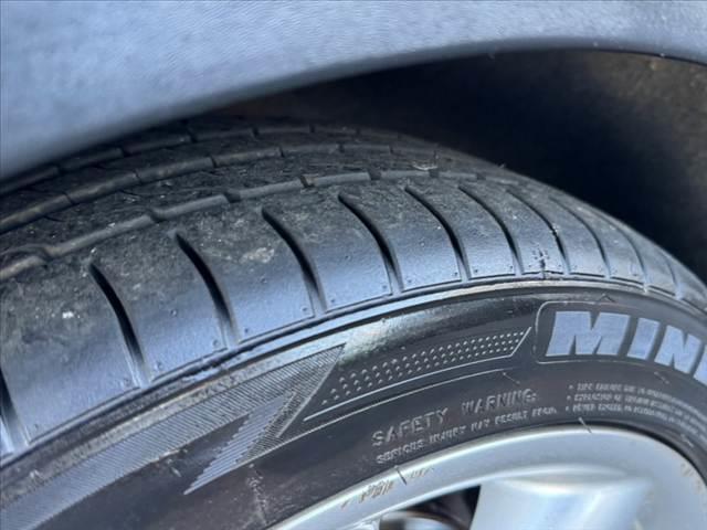 MINI ワン 禁煙車 オーディオ 6AT プッシュスタート ドラレコ ETC 12Vソケット シートリフター ISOFIX バニティミラー 電格ミラー オレンジターンランプ 17インチAW 無塗装ドアミラー(40枚目)