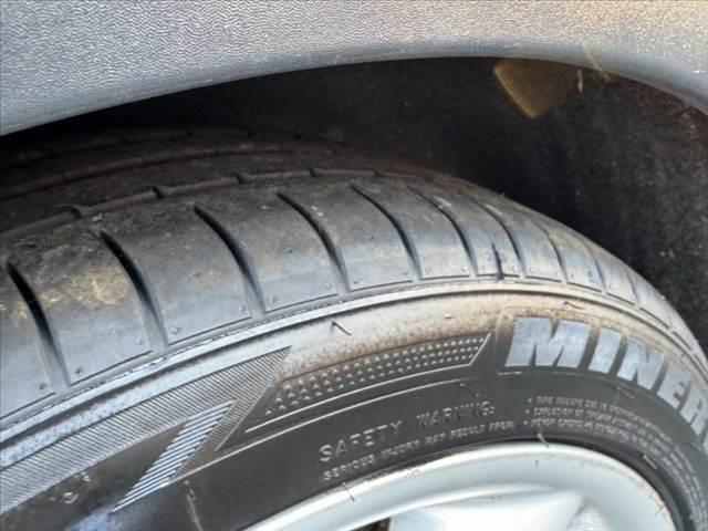 MINI ワン 禁煙車 オーディオ 6AT プッシュスタート ドラレコ ETC 12Vソケット シートリフター ISOFIX バニティミラー 電格ミラー オレンジターンランプ 17インチAW 無塗装ドアミラー(44枚目)