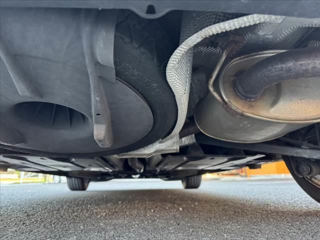 MINI ワン 禁煙車 オーディオ 6AT プッシュスタート ドラレコ ETC 12Vソケット シートリフター ISOFIX バニティミラー 電格ミラー オレンジターンランプ 17インチAW 無塗装ドアミラー(45枚目)