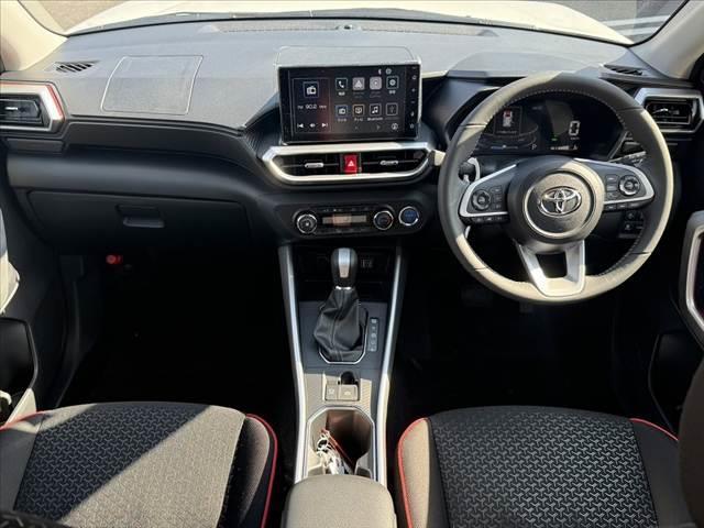 ライズ 　禁煙　２トーン　９インチＤＡ　パノラミックビューモニター　ＢＳＭ　スマアシ　キーフリーシステム　ＬＥＤヘッド　シーケンシャルランプ　オートライト　フォグ　　シートヒーター　アップルカープレイ（2枚目）