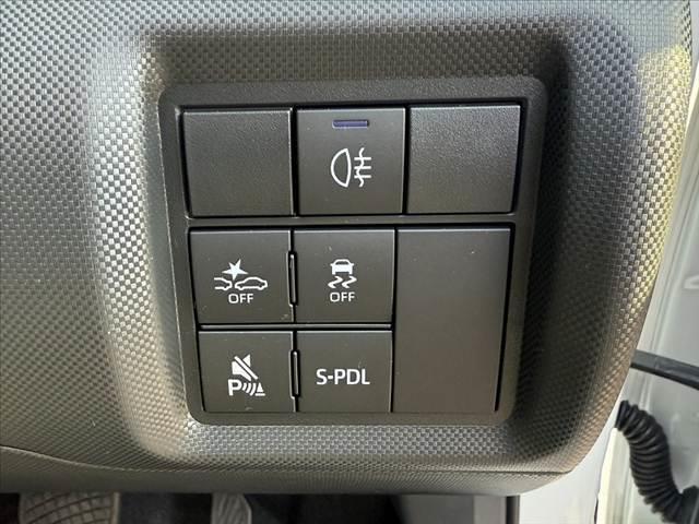 ライズ 　禁煙　２トーン　９インチＤＡ　パノラミックビューモニター　ＢＳＭ　スマアシ　キーフリーシステム　ＬＥＤヘッド　シーケンシャルランプ　オートライト　フォグ　　シートヒーター　アップルカープレイ（6枚目）