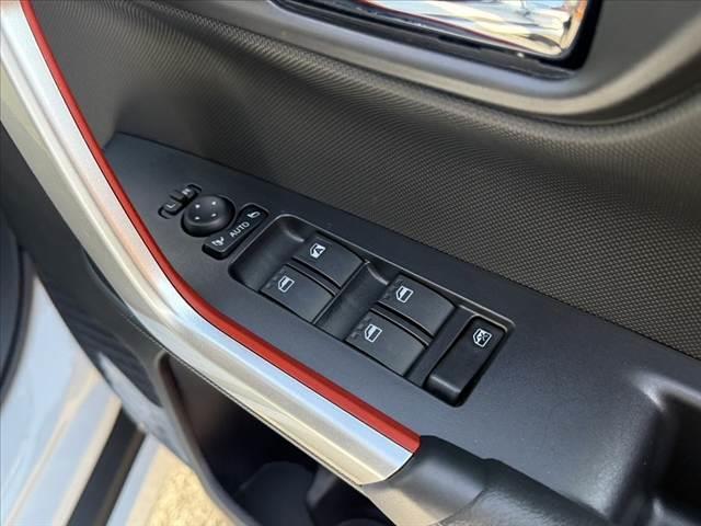 ライズ 　禁煙　２トーン　９インチＤＡ　パノラミックビューモニター　ＢＳＭ　スマアシ　キーフリーシステム　ＬＥＤヘッド　シーケンシャルランプ　オートライト　フォグ　　シートヒーター　アップルカープレイ（22枚目）