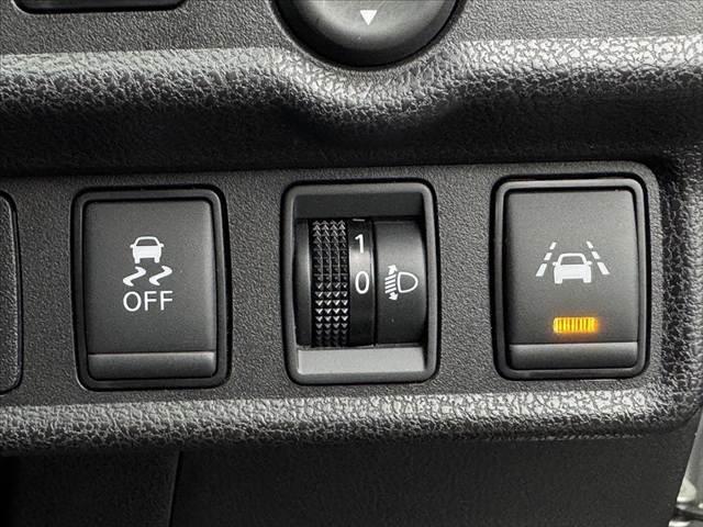 ノート e-パワー B 禁煙車 車検整備付 後期 アラビュー インテリジェントRミラー エマブレ フロントバックソナー Aライト オーディオ プライバシーガラス Rワイパー シートリフター バニティミラー 電格ミラー(7枚目)