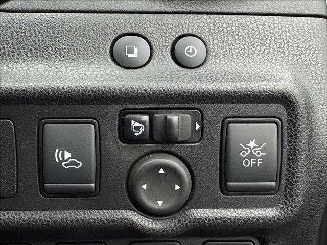 ノート e-パワー B 禁煙車 車検整備付 後期 アラビュー インテリジェントRミラー エマブレ フロントバックソナー Aライト オーディオ プライバシーガラス Rワイパー シートリフター バニティミラー 電格ミラー(22枚目)
