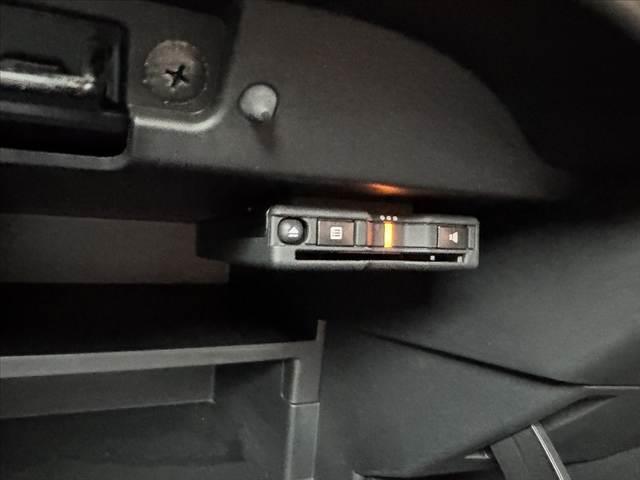 ノート e-パワー B 禁煙車 車検整備付 後期 アラビュー インテリジェントRミラー エマブレ フロントバックソナー Aライト オーディオ プライバシーガラス Rワイパー シートリフター バニティミラー 電格ミラー(27枚目)