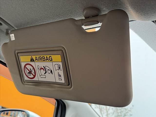 ノート e-パワー B 禁煙車 車検整備付 後期 アラビュー インテリジェントRミラー エマブレ フロントバックソナー Aライト オーディオ プライバシーガラス Rワイパー シートリフター バニティミラー 電格ミラー(28枚目)