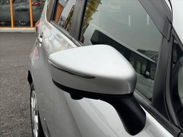 ノート e-パワー B 禁煙車 車検整備付 後期 アラビュー インテリジェントRミラー エマブレ フロントバックソナー Aライト オーディオ プライバシーガラス Rワイパー シートリフター バニティミラー 電格ミラー(33枚目)