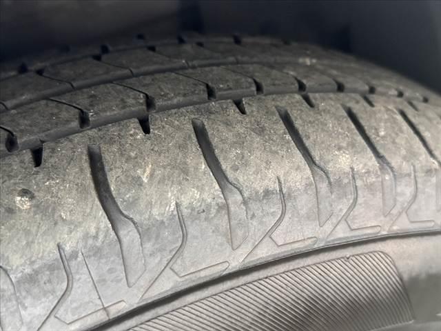 ノート e-パワー B 禁煙車 車検整備付 後期 アラビュー インテリジェントRミラー エマブレ フロントバックソナー Aライト オーディオ プライバシーガラス Rワイパー シートリフター バニティミラー 電格ミラー(38枚目)