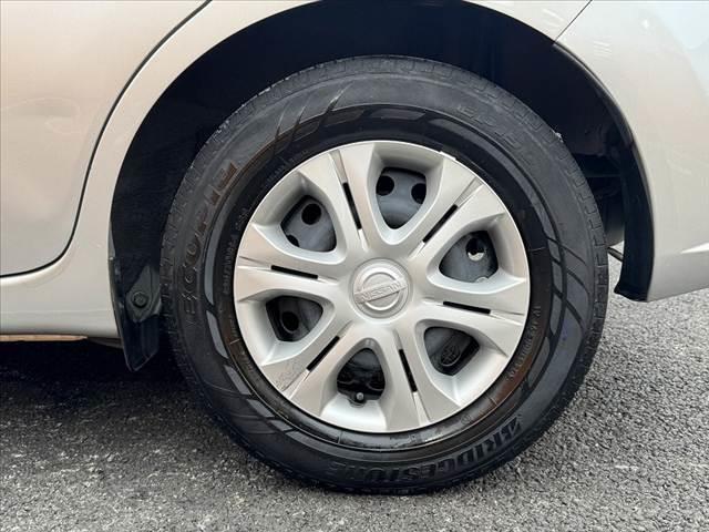 ノート e-パワー B 禁煙車 車検整備付 後期 アラビュー インテリジェントRミラー エマブレ フロントバックソナー Aライト オーディオ プライバシーガラス Rワイパー シートリフター バニティミラー 電格ミラー(41枚目)