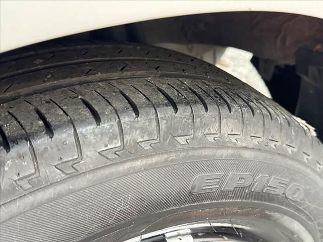 ノート e-パワー B 禁煙車 車検整備付 後期 アラビュー インテリジェントRミラー エマブレ フロントバックソナー Aライト オーディオ プライバシーガラス Rワイパー シートリフター バニティミラー 電格ミラー(42枚目)