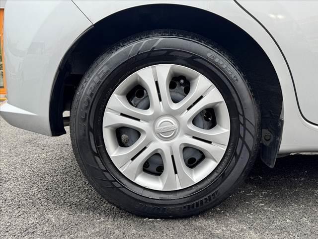 ノート e-パワー B 禁煙車 車検整備付 後期 アラビュー インテリジェントRミラー エマブレ フロントバックソナー Aライト オーディオ プライバシーガラス Rワイパー シートリフター バニティミラー 電格ミラー(43枚目)