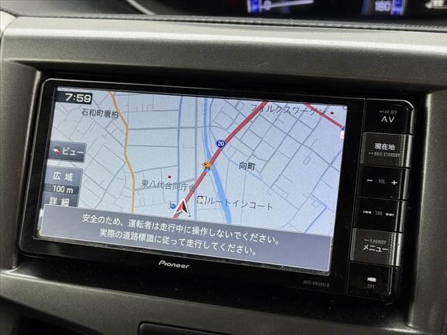 ソリオ ハイブリッドＭＸ　禁煙車　車検整備付　後期　セーフティサポート　電スラ　ナビ　Ｂカメラ　レーダークルーズコントロール　Ａストップ　ＥＴＣ　ドラレコ　シートヒーター　ステアリングスイッチ　ＳＲＳエアバッグ　アームレスト（4枚目）