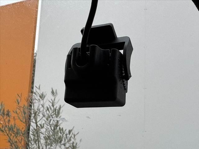 ソリオ ハイブリッドＭＸ　禁煙車　車検整備付　後期　セーフティサポート　電スラ　ナビ　Ｂカメラ　レーダークルーズコントロール　Ａストップ　ＥＴＣ　ドラレコ　シートヒーター　ステアリングスイッチ　ＳＲＳエアバッグ　アームレスト（29枚目）